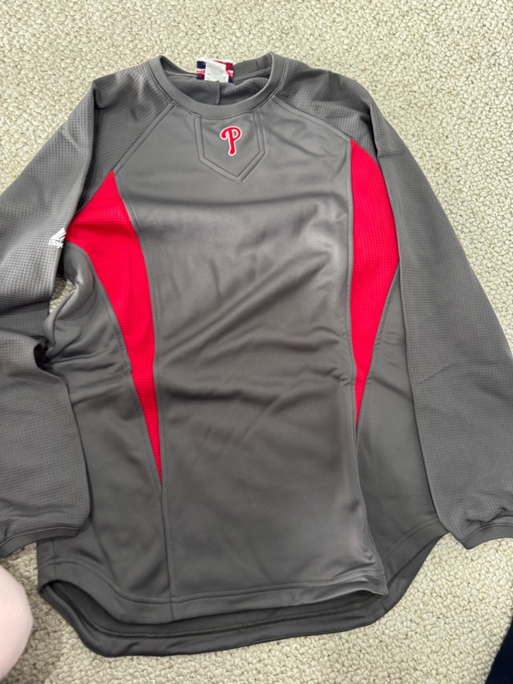 Majestic Philadelphia Phillies Grey and Red Pullover Hoodie